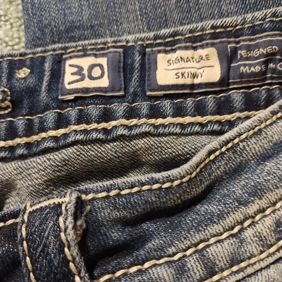 Miss Me Blue Jeans with Red and Gold Embroidery - Picture 2 of 8